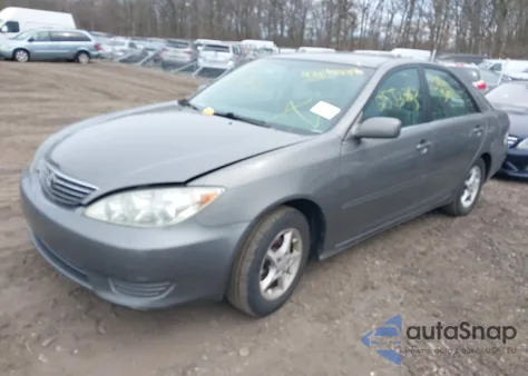 2006 Toyota Camry Le z USA, uszkodzony, nr VIN 4T1BE32K36U722330